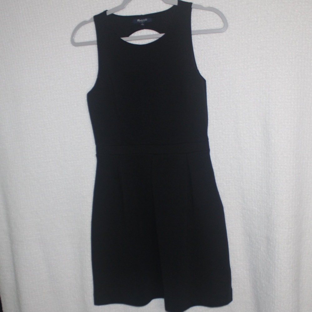 PreLoved Sz (2) Madewell black skater dress with Keyhole detail in back